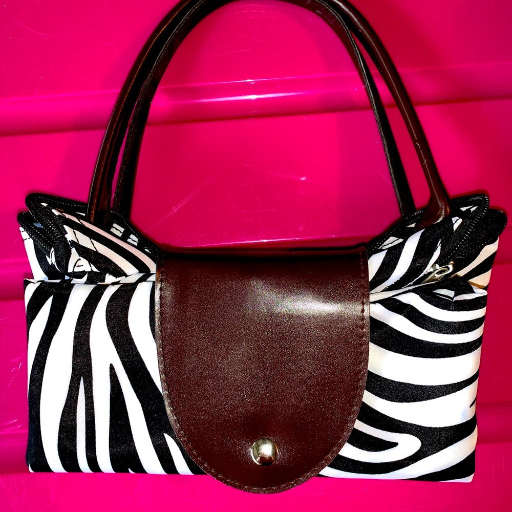 Zebra Collapsible Large Tote!!